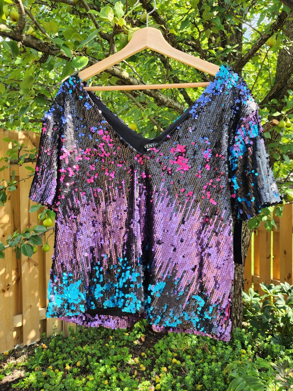 VENUS Sz 18 Black V-Neck Sequin Top with Purple, Teal & Pink Accents